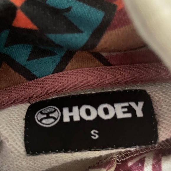 Hooey hoodie. Small hole by front pocket as seen in photo - Picture 4 of 4